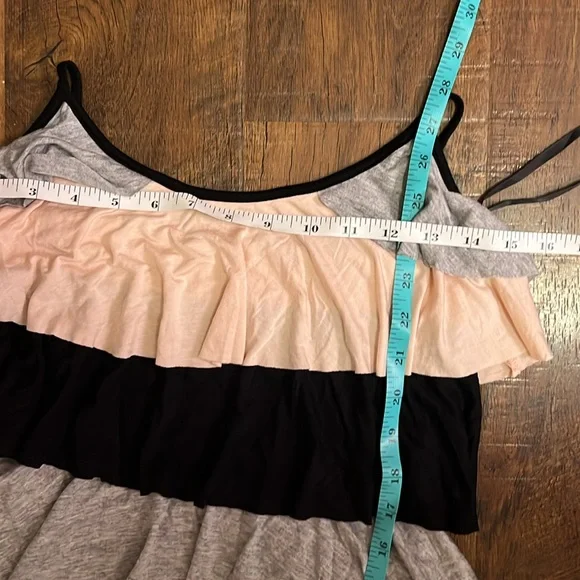 Colorblock Ruffle Dress - Picture 7 of 7